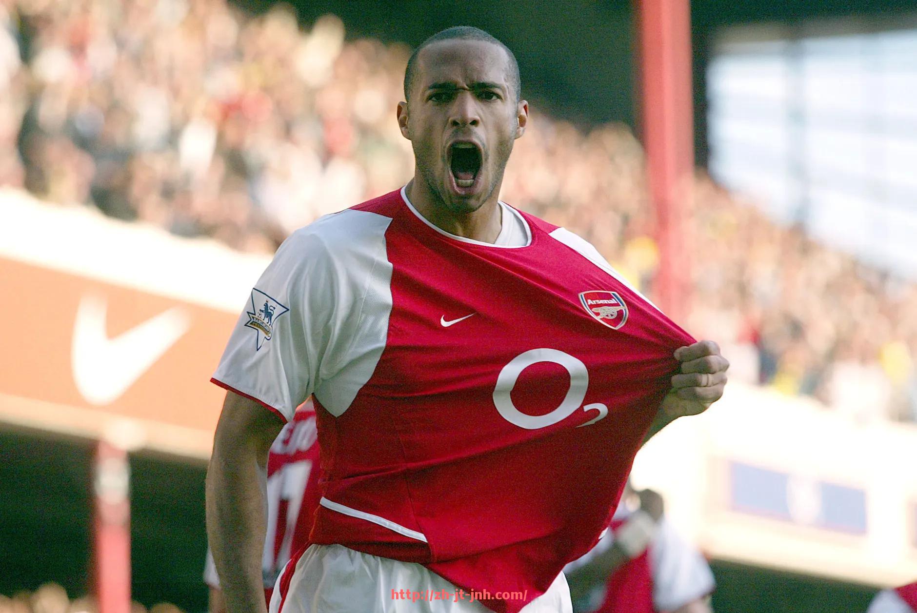 金年会体育-世俱杯场上通讯设备介绍，教练与球员如何实时沟通